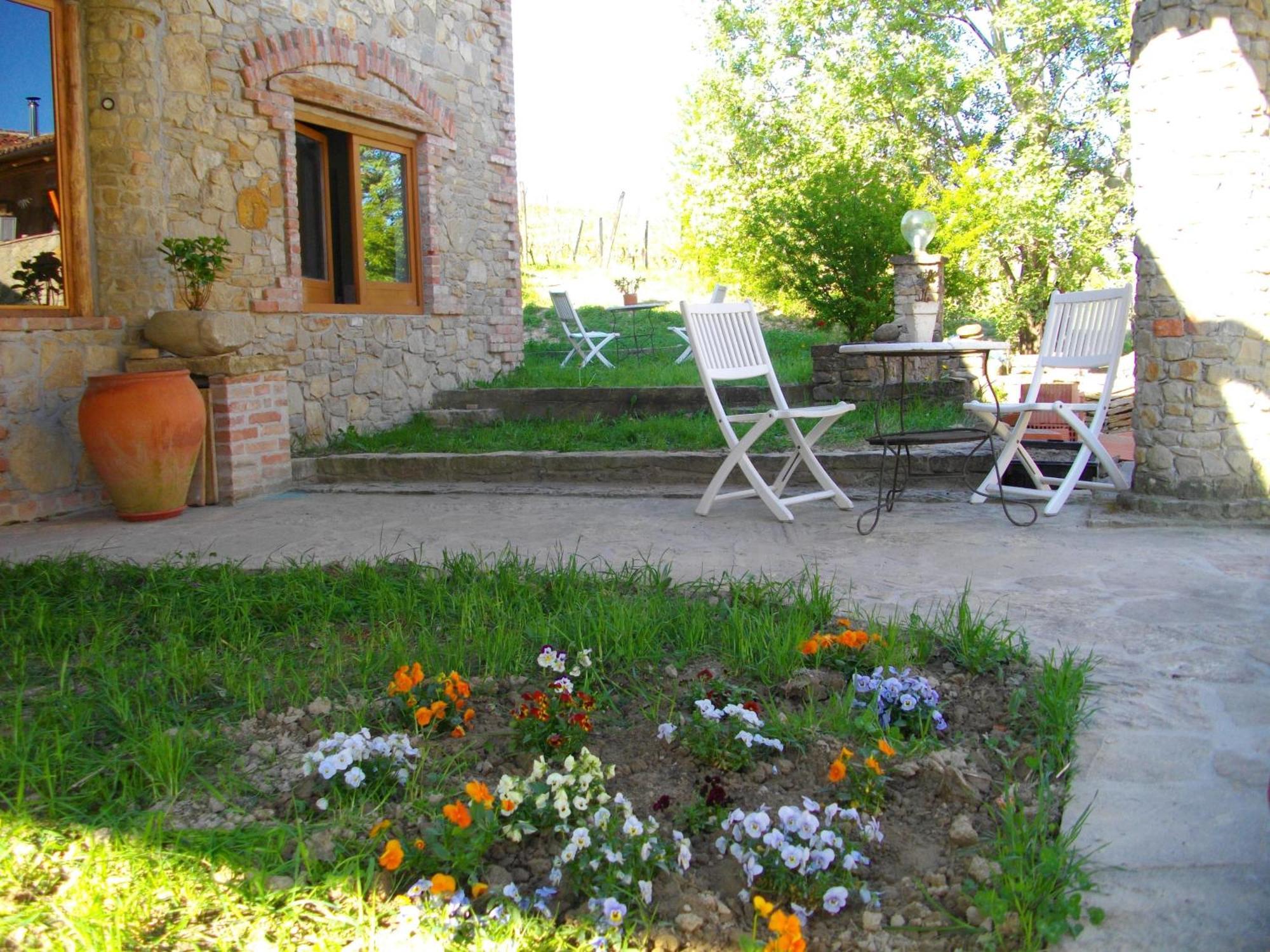 La Martinella Villa Canelli Exterior photo
